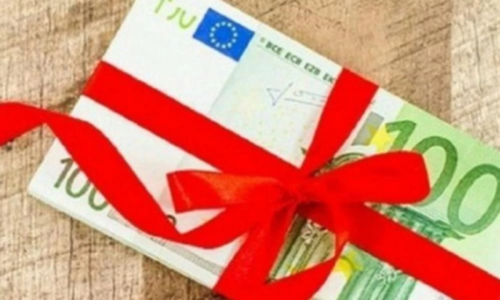 Κορωνοϊός: Ολόκληρο θα δοθεί το δώρο Πάσχα στους εργαζομένους